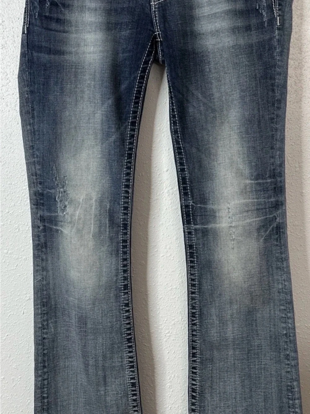 Y2K Miss Me Women's Mid-Rise Flared Vintage Wash Jeans 28x33. #359CL
